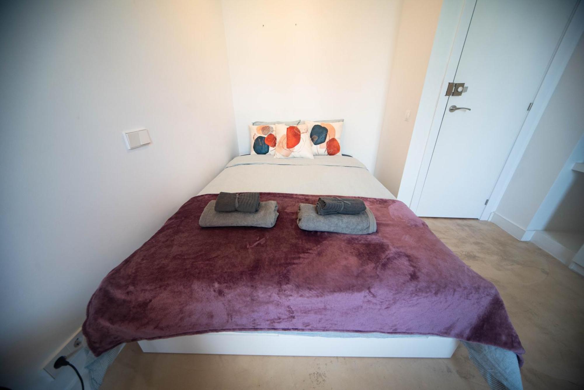 Sagrada Familia Private Rooms Барселона Экстерьер фото